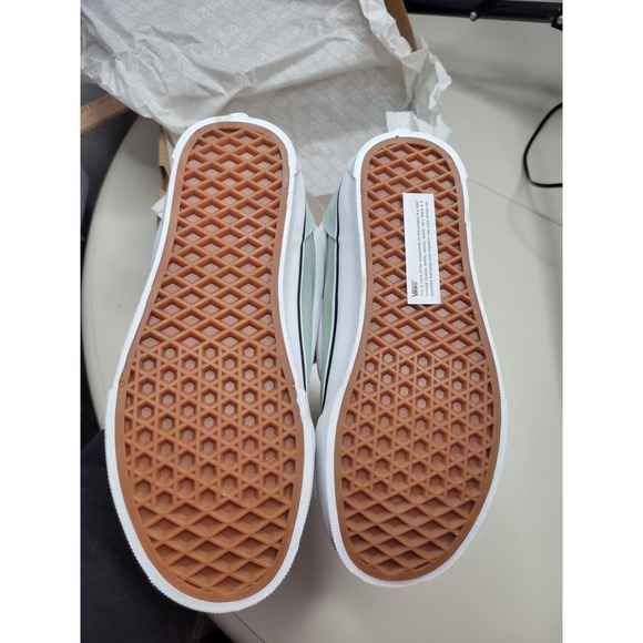 NWT WOMEN'S VANS KNU SKOOL SNEAKERS/SHOES.SIZE 6 GRAY OLIVE. BRAND NEW FOR  2025 - Picture 4 of 6